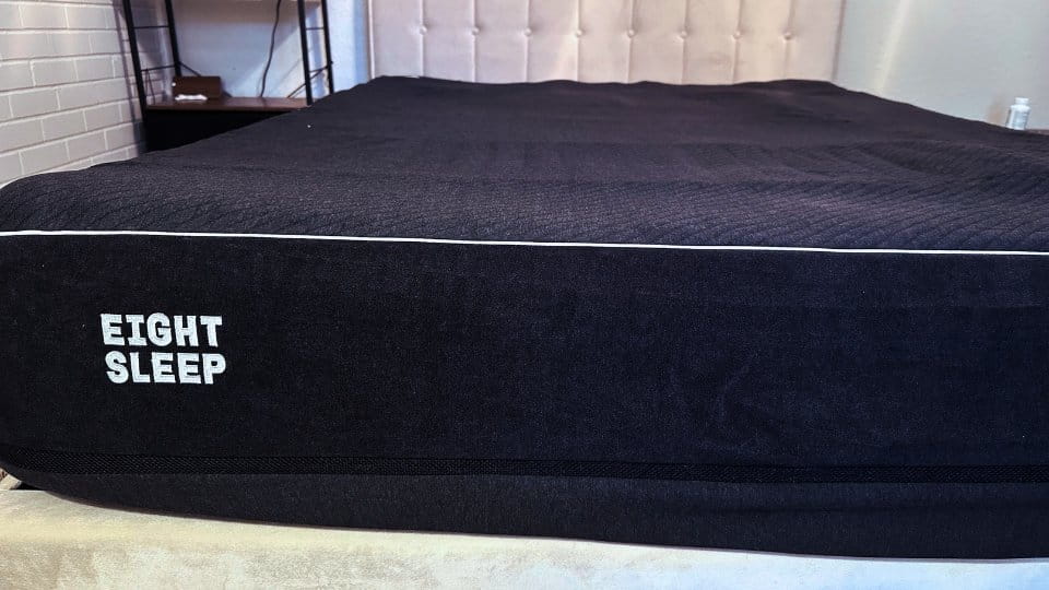 eight-sleep-pod-3-cover eight-sleep-pod-3-cover