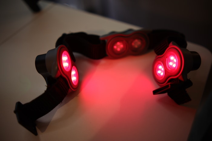 The Kineon Move+ emitting red light